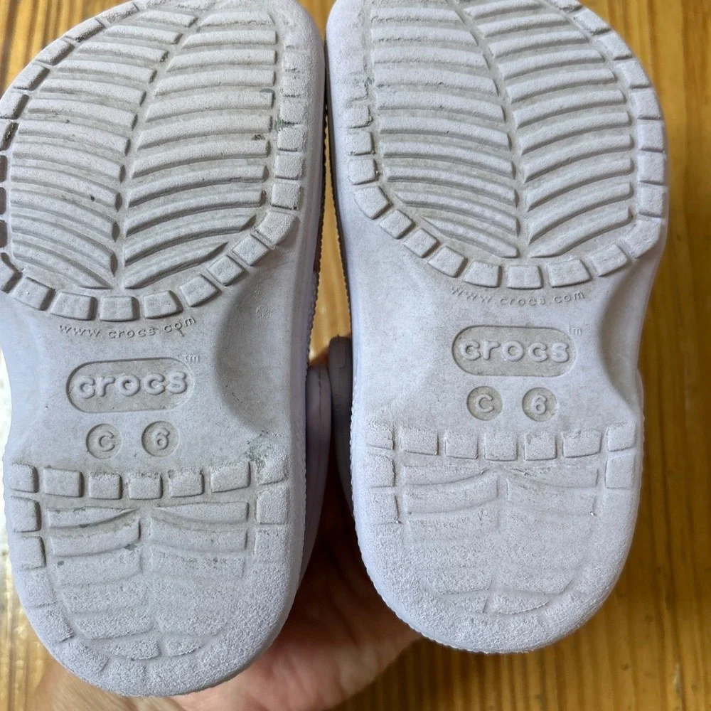 Crocs Classic Clog Kids Purple Peppa Pig Bluey Charms SIZE C6